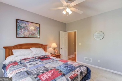 Welcome to this beautifully maintained Frank Betz designed ranch - photo 30