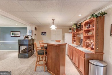Welcome to this beautifully maintained Frank Betz designed ranch - photo 41