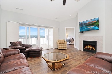 Discover lake living at its best in this top-floor 3 bedroom - photo 6
