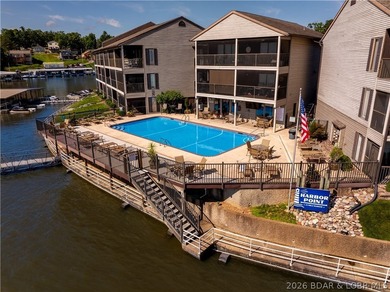 Fresh & inviting 2BR/2BA waterfront condominium at the 21MM! - photo 5