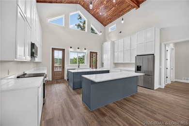 NEW CONSTRUCTION at the 63 MM in Emerald Hills gated community - photo 9