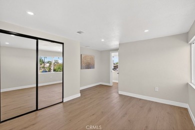 Beautifully remodeled and move-in ready, this spacious 5-bedroom - photo 12