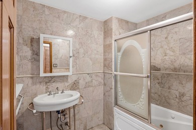 Welcome to this beautifully renovated 5-bedroom, 3-bath home - photo 12