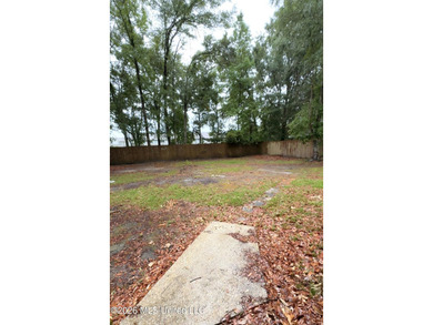 Your next chapter starts here! Welcome to 2129 Floyd Dr in - photo 17