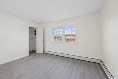 Welcome to this beautifully renovated 5-bedroom, 3-bath home - photo 22