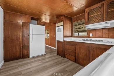 Spacious single-wide 3 bedrooms, 1 bath mobile home located in - photo 8