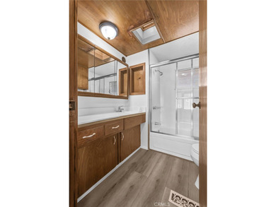 Spacious single-wide 3 bedrooms, 1 bath mobile home located in - photo 9