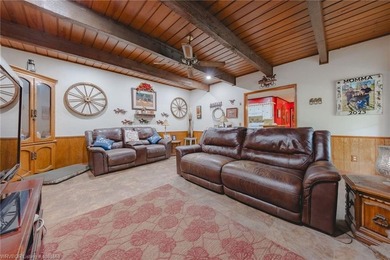 Discover this incredible 20-acre ranchette offering the perfect - photo 6