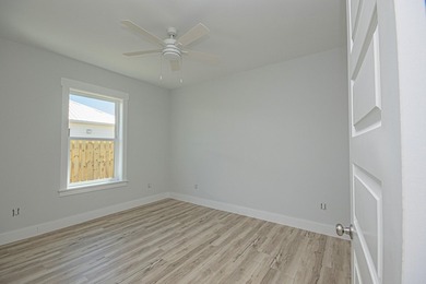 Step into this semi-custom home beautifully designed with plenty - photo 42