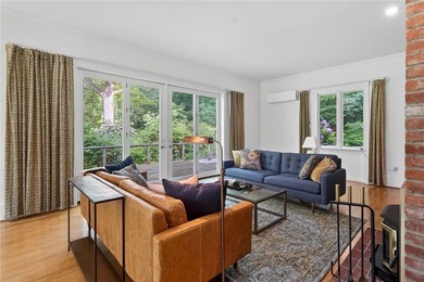 Welcome to your dream retreat, a captivating 3-bedroom - photo 6