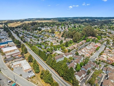 Perched on the top floor of a well-located Santa Cruz complex - photo 20