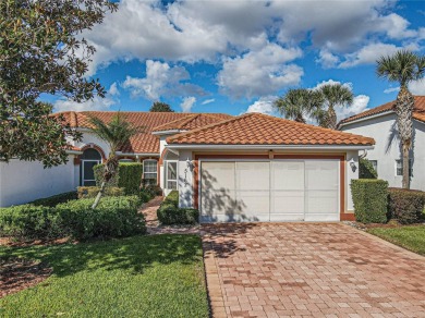 (private lake, pond, creek) Home For Sale in Oxford Florida