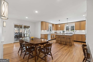 Looking for that traditional home with lots of space on the golf - photo 12