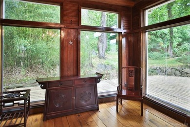 Historic 1890 carriage house set back on a corner lot with lush - photo 13