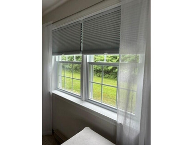 Move-in ready in-town condo with many recent updates! This - photo 13