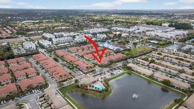 Welcome home to Paradise! Beautifully appointed 3 bedroom, 2 - photo 14
