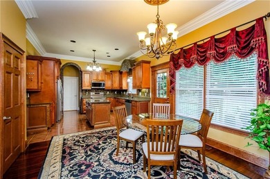 Welcome to this stunning four bedroom, three-and-a-half bath - photo 16