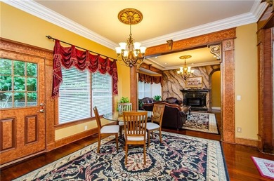 Welcome to this stunning four bedroom, three-and-a-half bath - photo 18