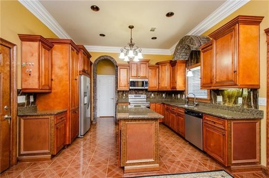 Welcome to this stunning four bedroom, three-and-a-half bath - photo 19