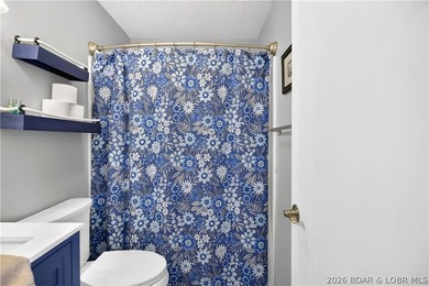 Enjoy the Lake lifestyle without the maintenance in this - photo 22
