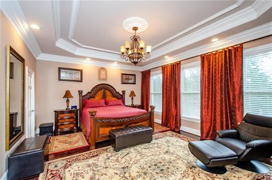 Welcome to this stunning four bedroom, three-and-a-half bath - photo 24