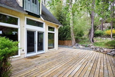 Historic 1890 carriage house set back on a corner lot with lush - photo 24