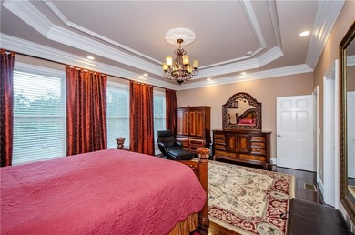 Welcome to this stunning four bedroom, three-and-a-half bath - photo 25