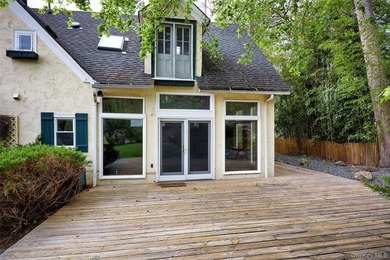 Historic 1890 carriage house set back on a corner lot with lush - photo 25