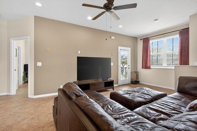 Welcome home to Paradise! Beautifully appointed 3 bedroom, 2 - photo 25