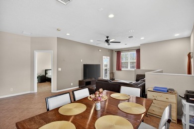 Welcome home to Paradise! Beautifully appointed 3 bedroom, 2 - photo 27
