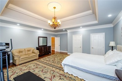 Welcome to this stunning four bedroom, three-and-a-half bath - photo 28