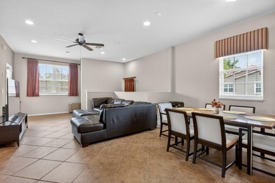 Welcome home to Paradise! Beautifully appointed 3 bedroom, 2 - photo 29