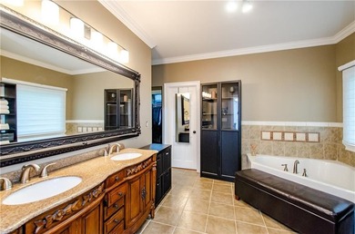 Welcome to this stunning four bedroom, three-and-a-half bath - photo 35