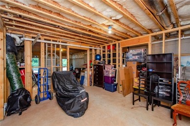 Welcome to this stunning four bedroom, three-and-a-half bath - photo 40