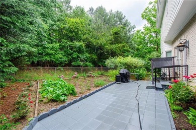 Welcome to this stunning four bedroom, three-and-a-half bath - photo 41
