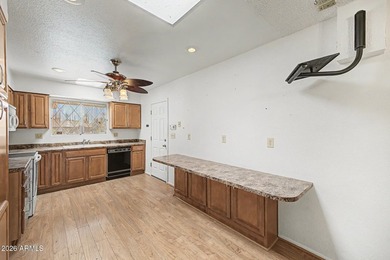 Welcome to this charming cul-de-sac home in the sought-after Sun - photo 13