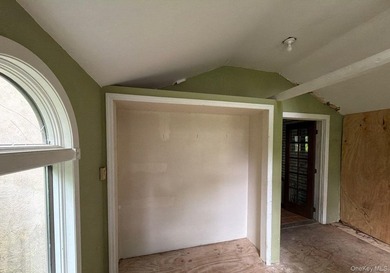 Tudor Style Home. This Home Features 4 Bedrooms, 3 Full Baths - photo 21