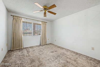 Welcome to this charming cul-de-sac home in the sought-after Sun - photo 22