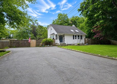 Move right into this beautifully maintained home in North - photo 3