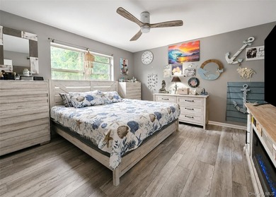 Move right into this beautifully maintained home in North - photo 10