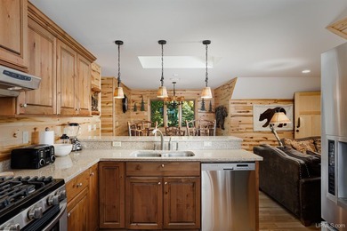 One of a kind property that surrounds an entire 142 acre lake - photo 10