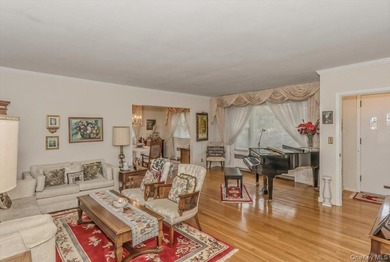 This charming brick detached ranch in Jamaica, Queens offers - photo 4