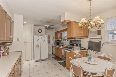 This charming brick detached ranch in Jamaica, Queens offers - photo 8
