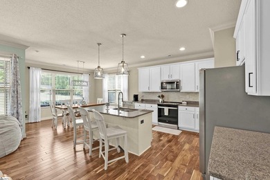 Welcome home to 225 Bayswater, a beautifully appointed residence - photo 4