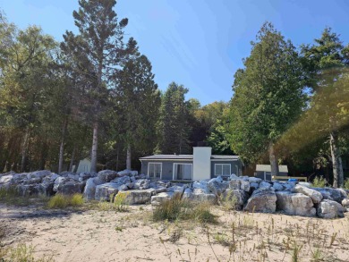 Lake Michigan - Schoolcraft County Home Active Under Contract in Manistique Michigan