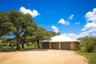 Welcome to Blanco Valley Lodge! Located minutes from Blanco - photo 6
