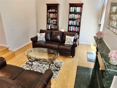 Welcome to this beautifully maintained, move-in-ready townhome - photo 6