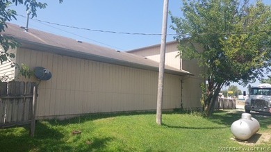 Now available, this commercially zoned building at 939 East Main - photo 7