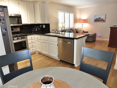 Welcome to this beautifully maintained, move-in-ready townhome - photo 9