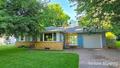 Opportunity knocks at this solid Pine City home situated on a - photo 1